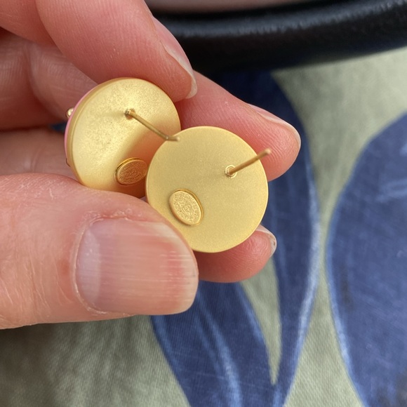 NOT CHANEL!! small pink button earrings - Picture 3 of 4